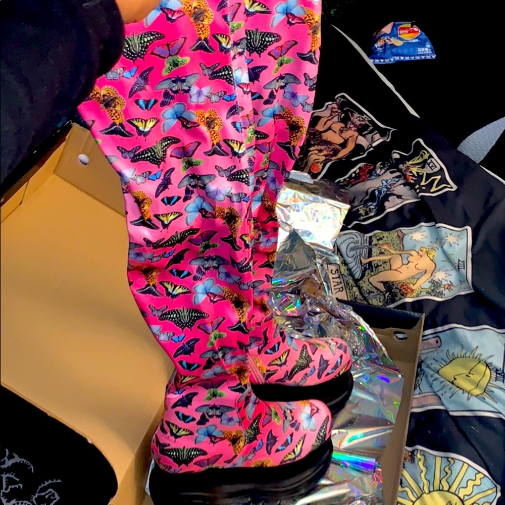 Knee high platform boots final price